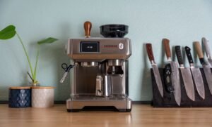 Automatic vs Manual Coffee Machines? (2026 Buyer&rsquo;s Guide)
